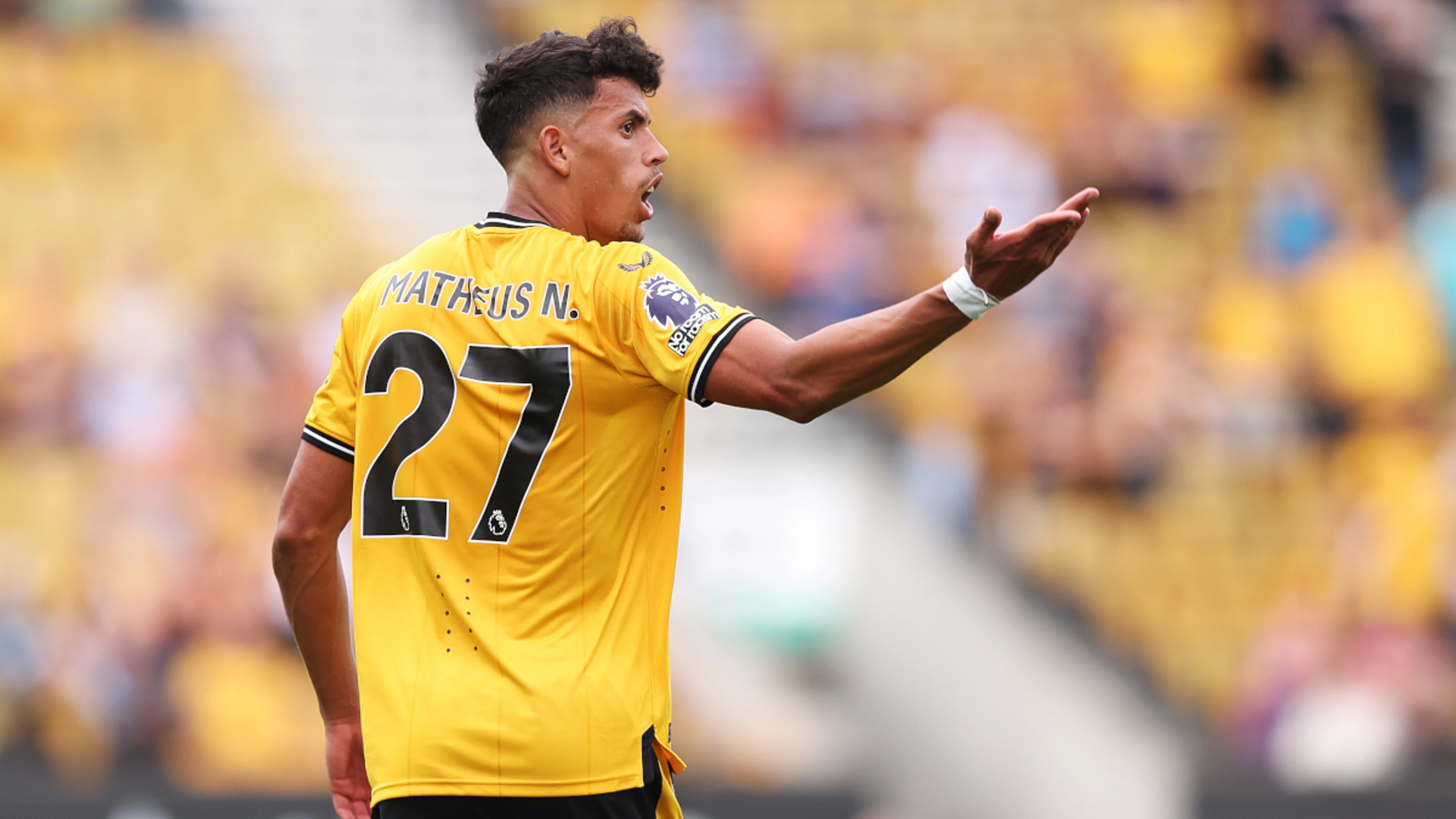 Wolves' O'Neil expects midfielder Nunes to stay at club