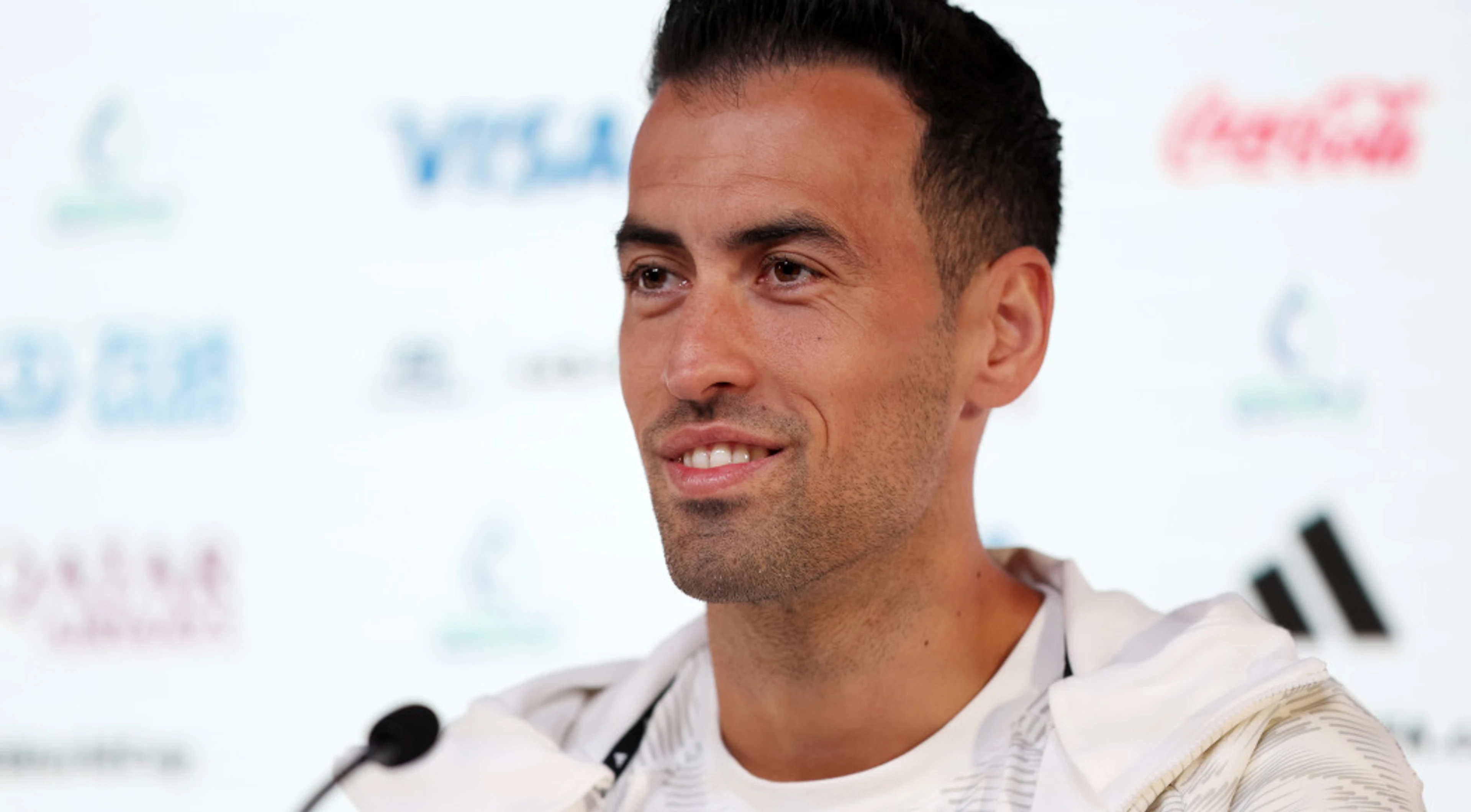 Spanish great Busquets announces international retirement
