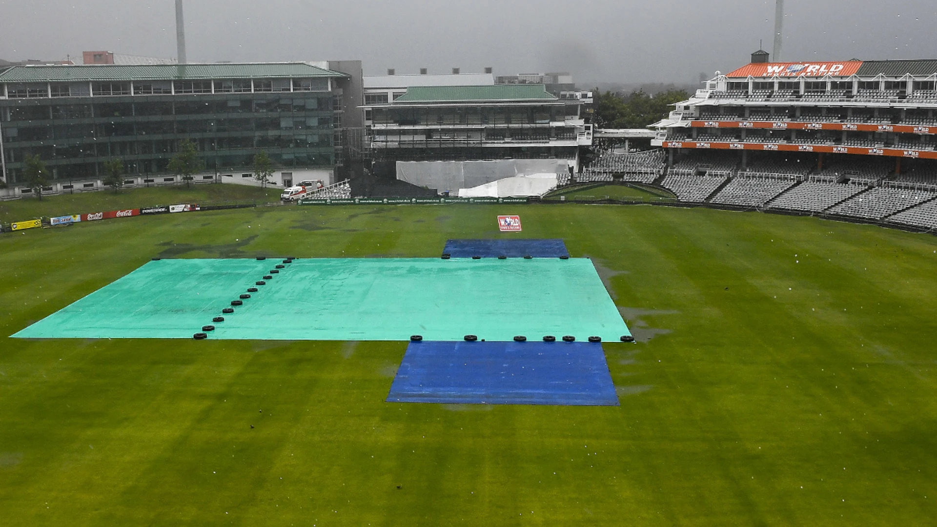 Day 2 : Wet outfield delays toss in Western Province-Knights encounter