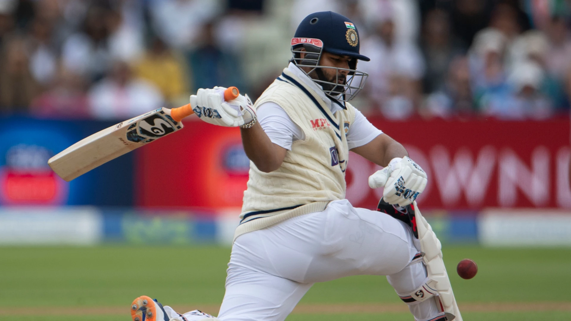 Gill, Pant stretch India's lead to 432 in Bangladesh test