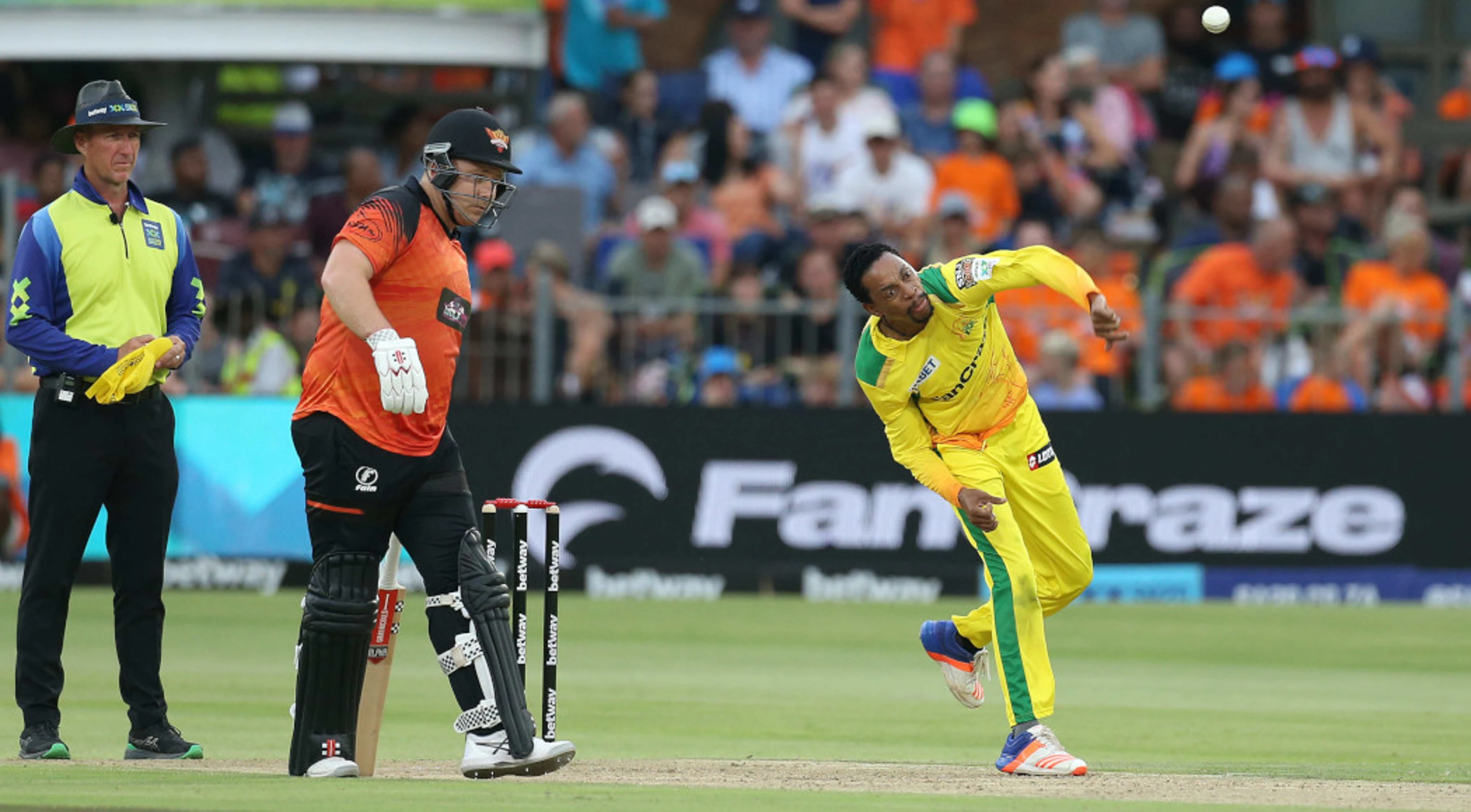 Phangiso suspended from bowling in Betway SA20