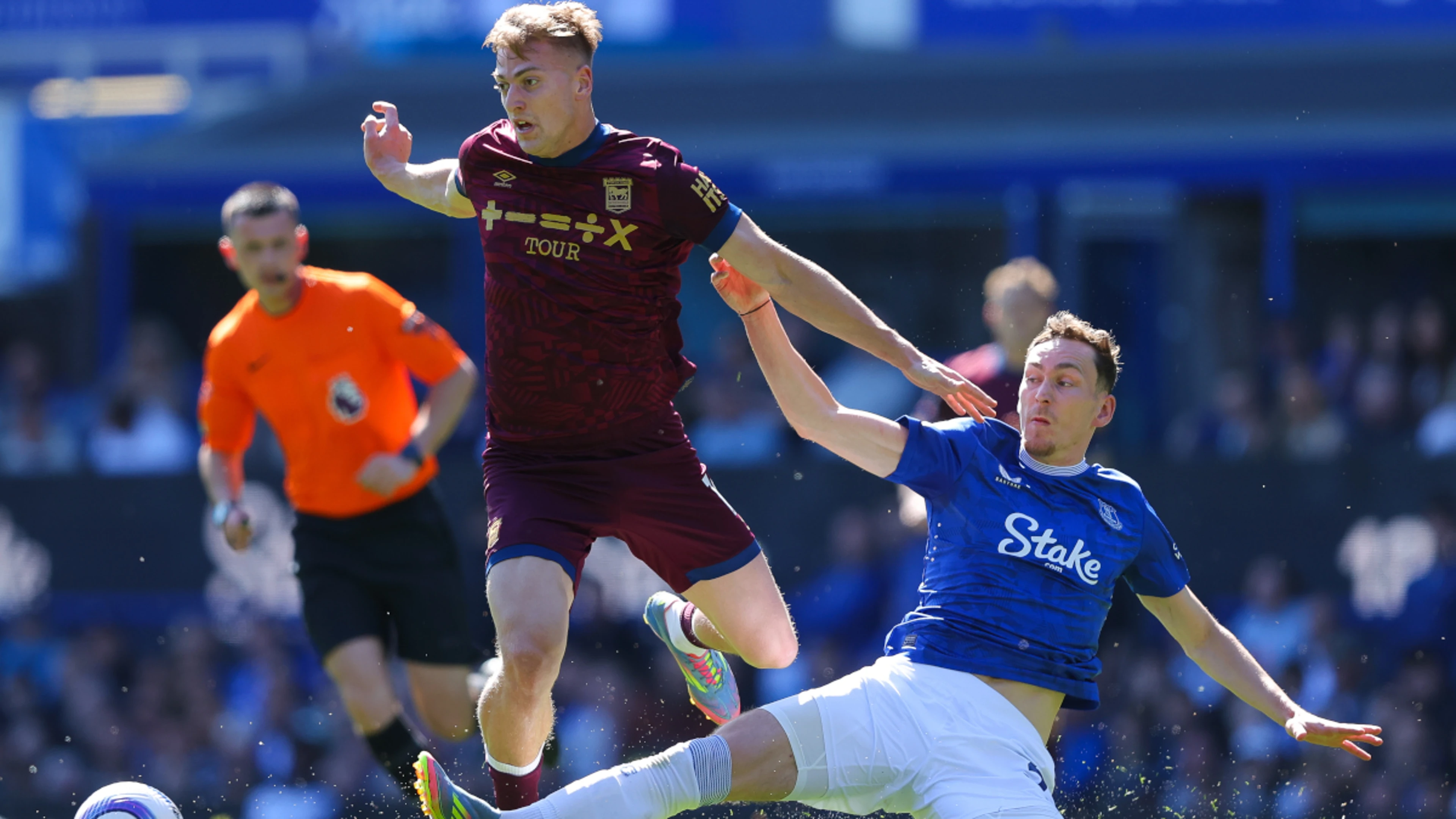 Ipswich rally from two goals down to draw at Everton