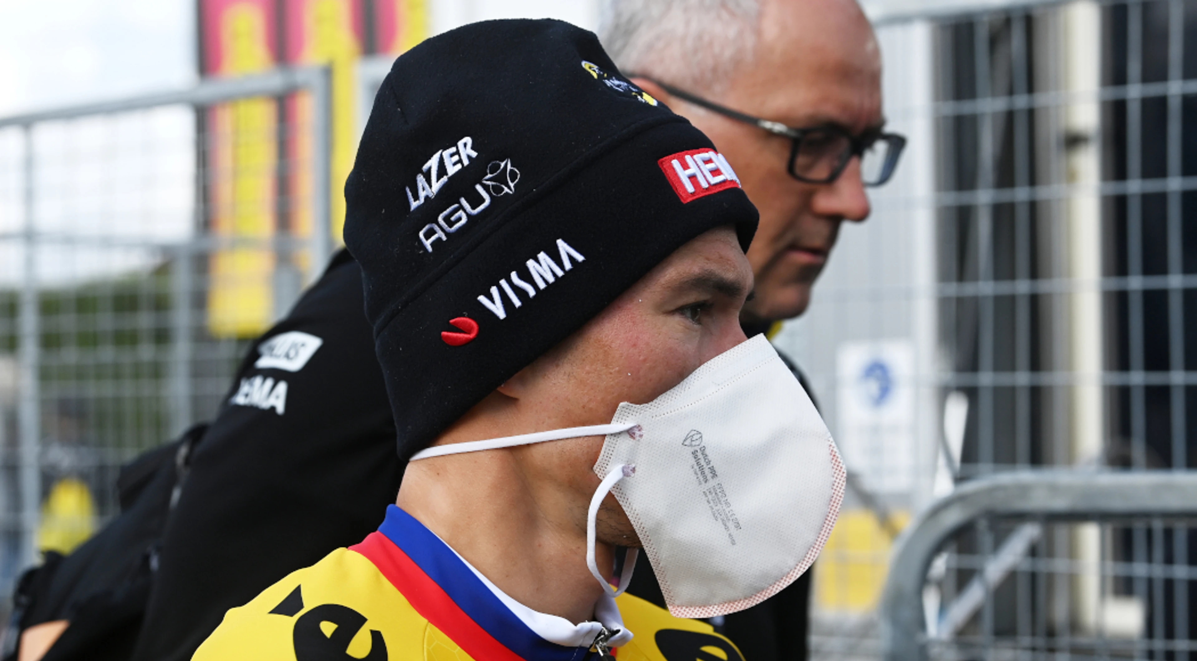 Masks back in Giro d'Italia as Covid-19 hits the race