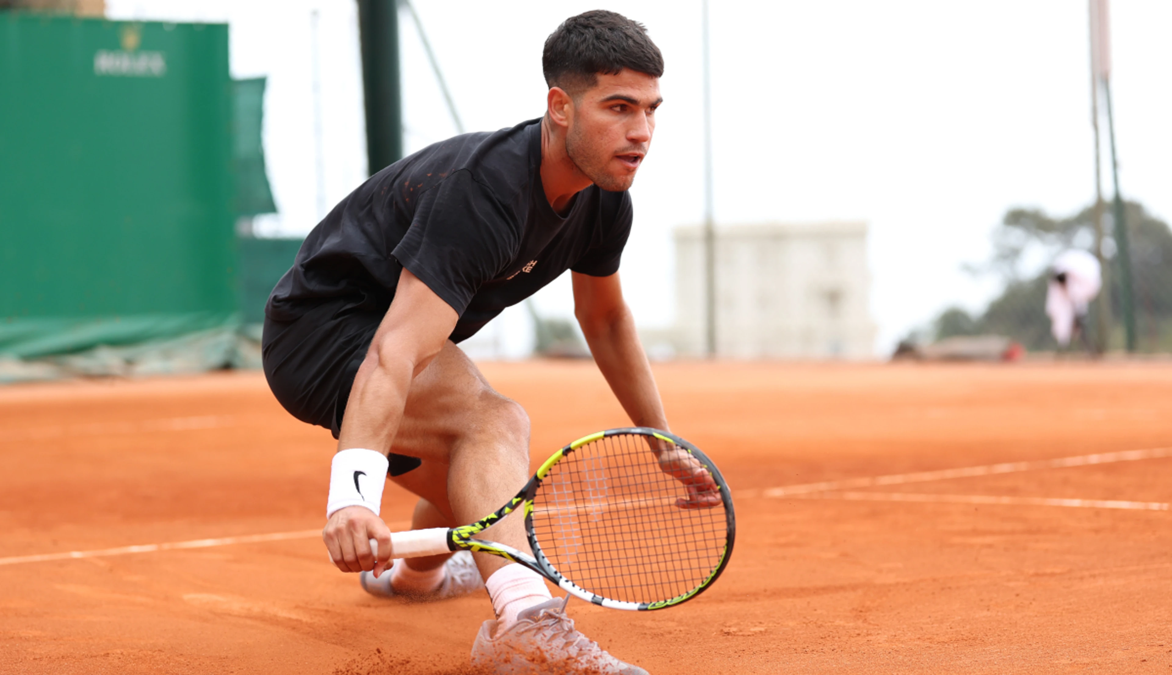 Alcaraz says pressure to catch top-ranked Sinner 'killed' him