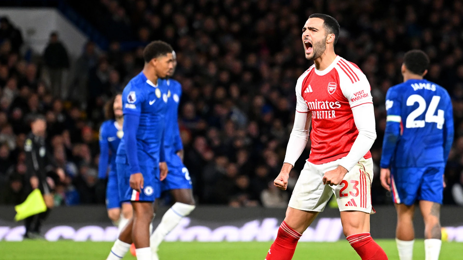 Arsenal held by 10-man Chelsea, Isak ends drought to fire Liverpool