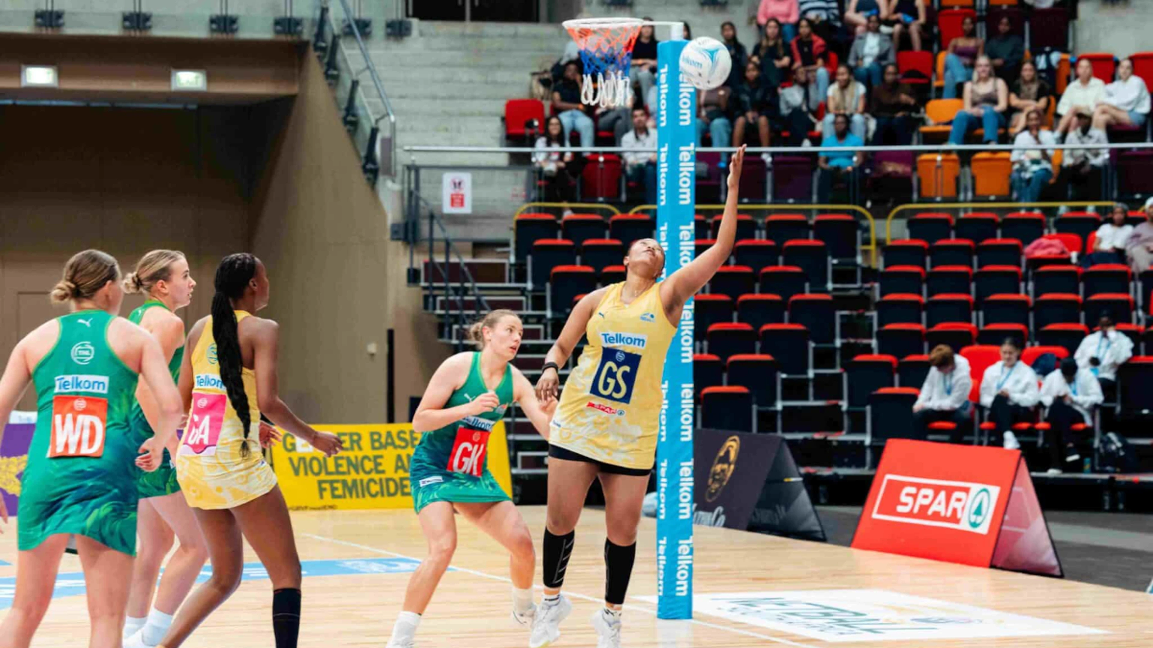 Crinums and Fireballs secure wins in tough encounters