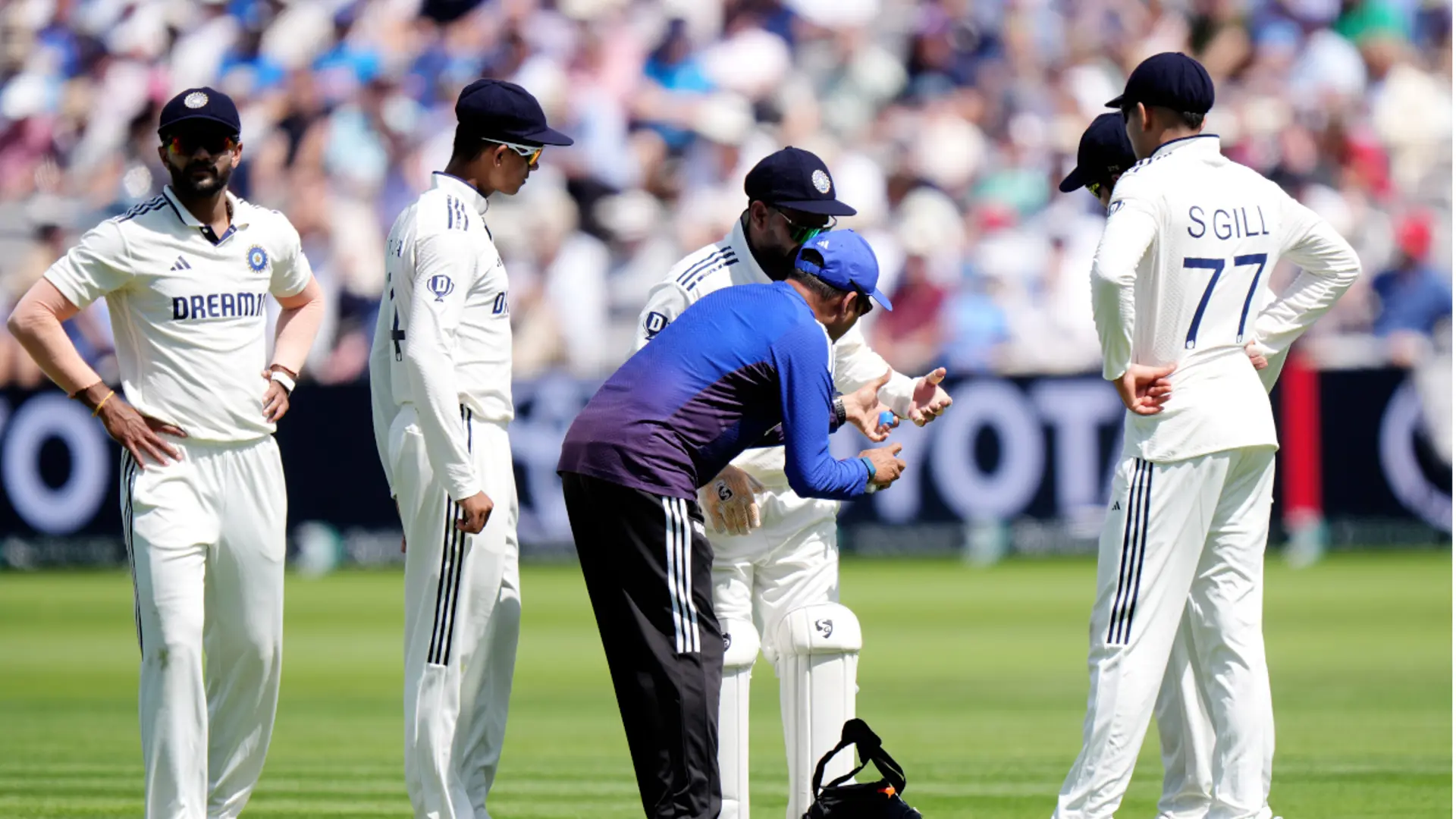 India wicketkeeper Pant leaves field injured in third test
