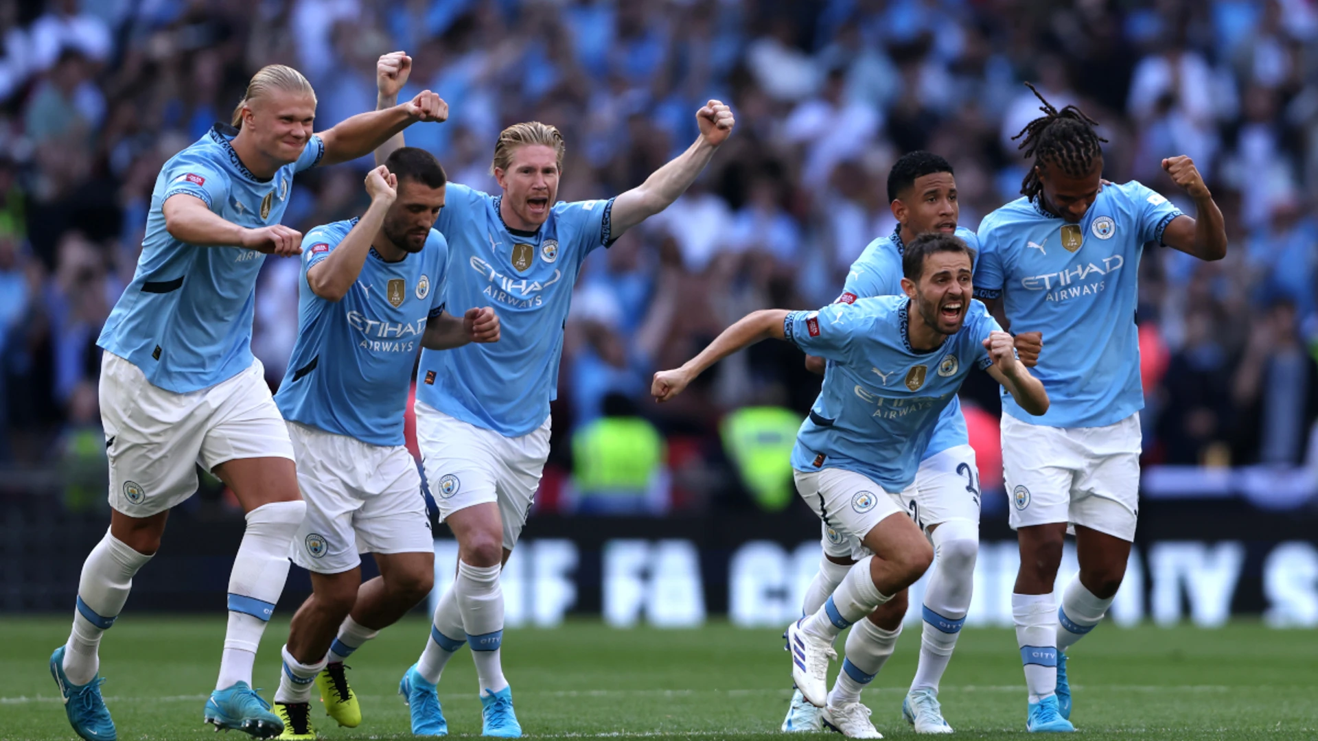 City beat United on penalties to win Community Shield