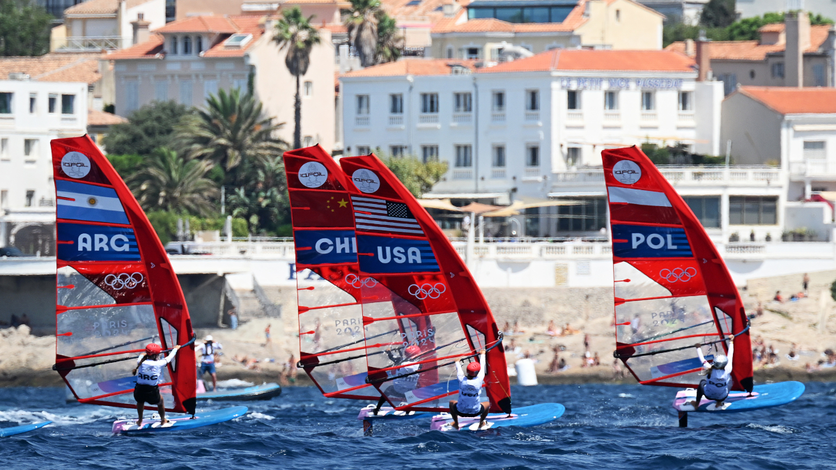 Debut women's windsurfing marathon abandoned as wind wanes