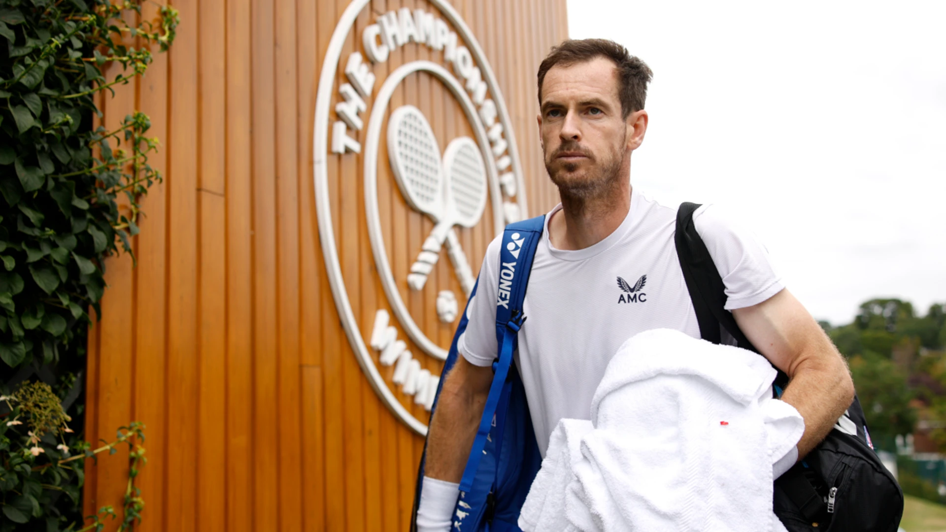 Murray pulls out of Wimbledon singles, to play doubles