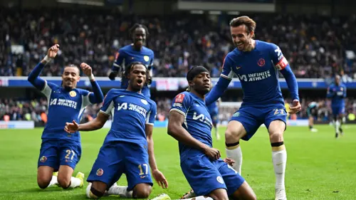 Last-gasp goals earn Chelsea FA Cup quarterfinal win over Leicester