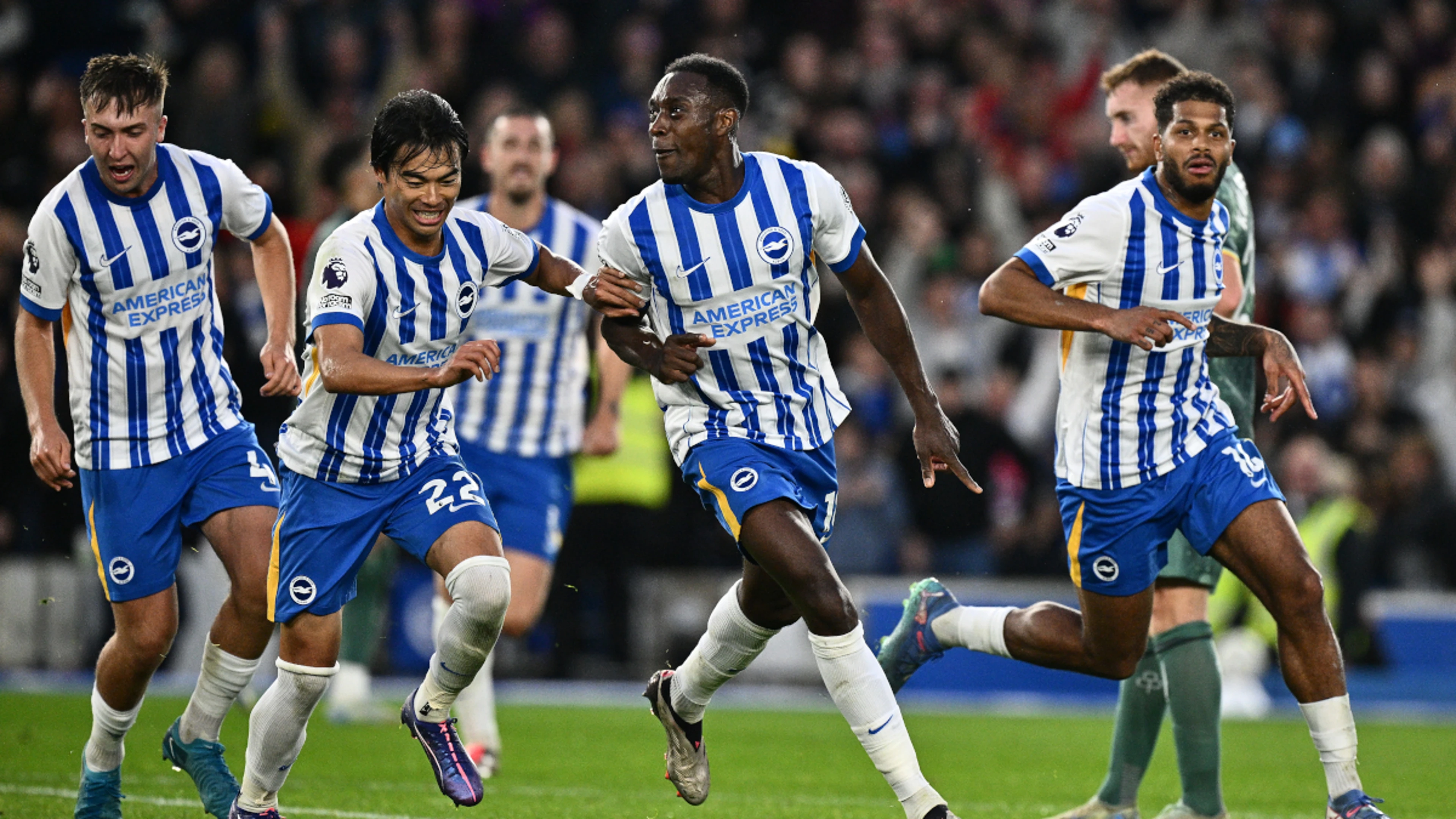 Man Utd stalemate keeps Ten Hag in danger, Spurs rocked by Brighton