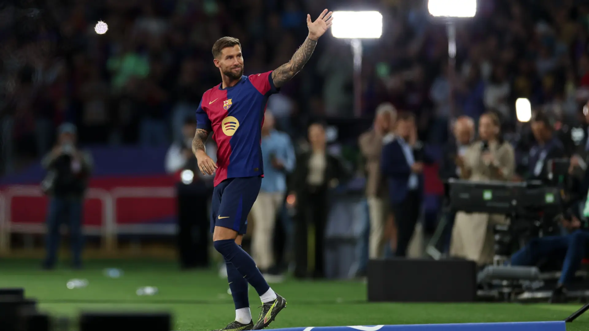 Inigo Martinez leaves Barcelona for Saudi club Al-Nassr