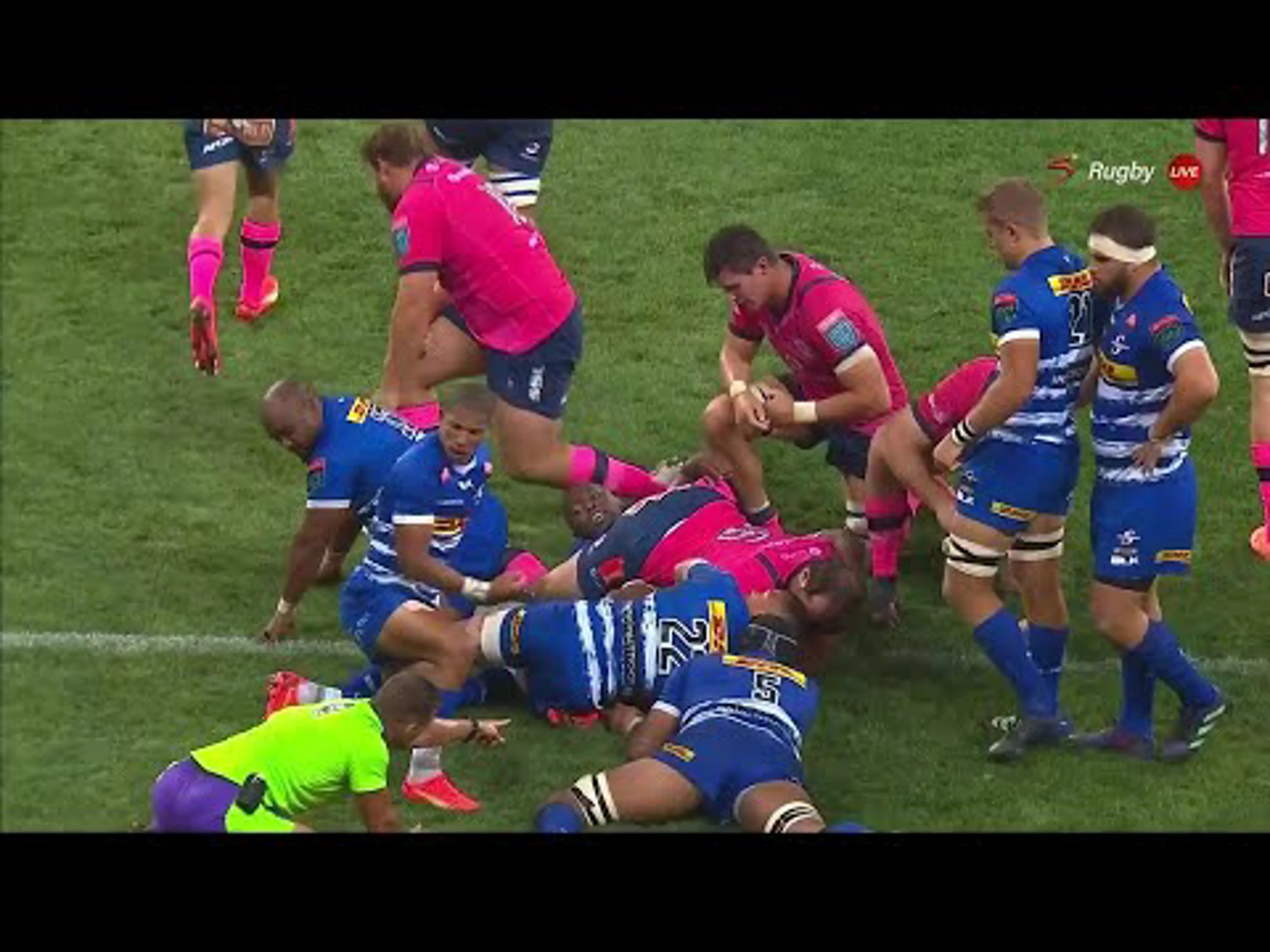 Bismarck du Plessis with a Try vs Stormers