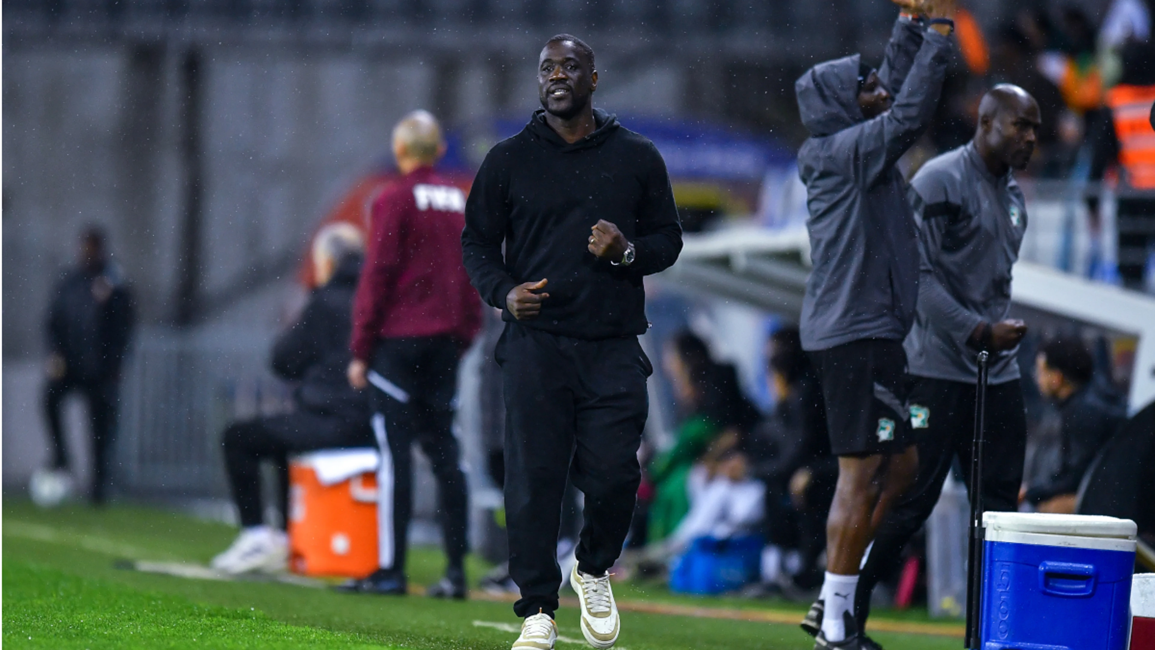 Swallows out to claw much-fancied Elephants