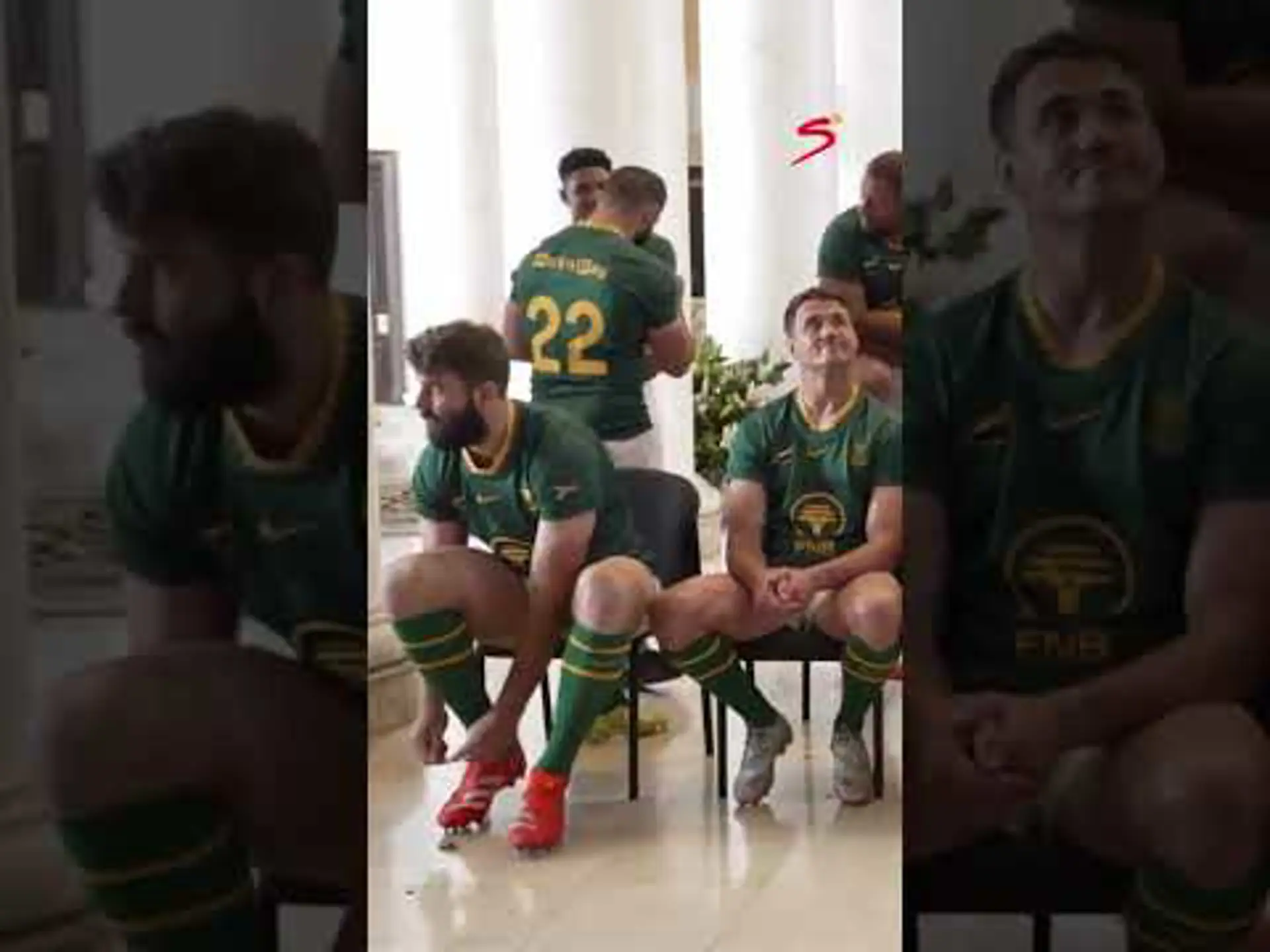 Vibes and secret handshakes when the Boks pose for a team pic