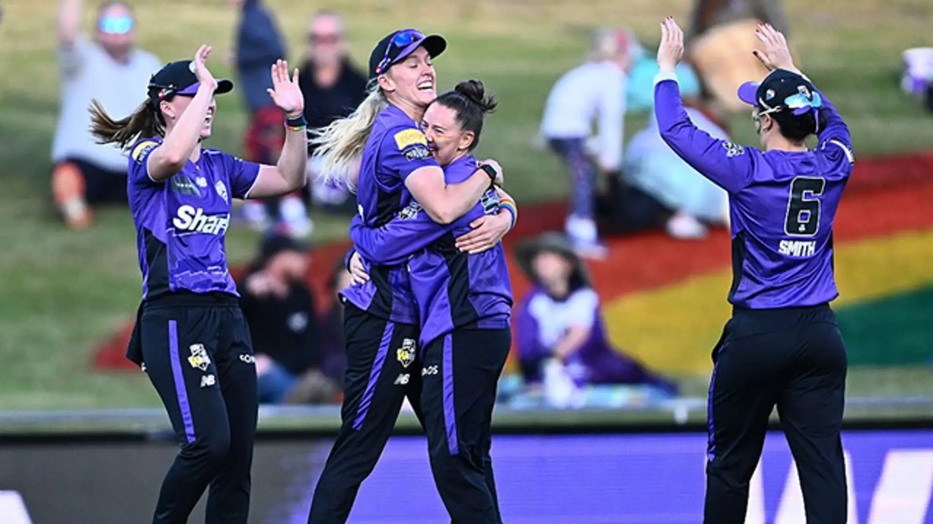 Hobart Hurricanes v Perth Scorchers | Match Highlights | Women's Big Bash League