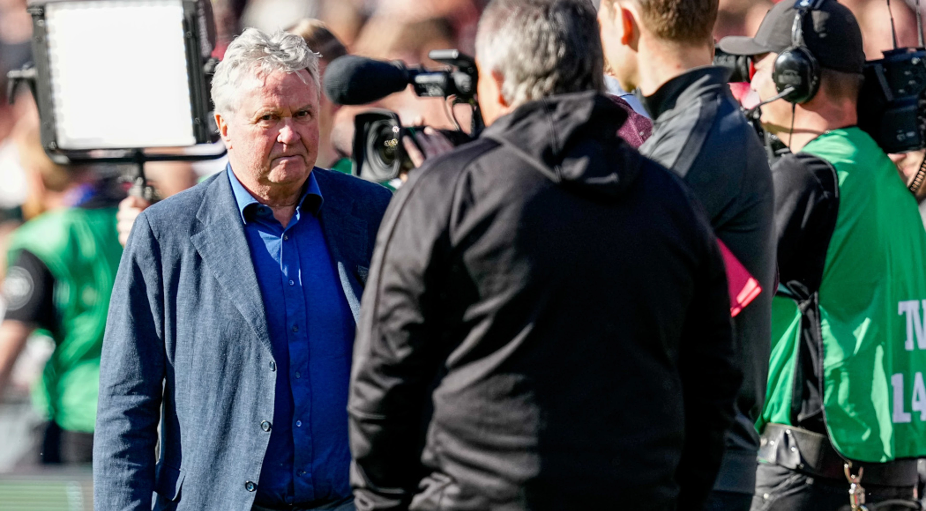 Former coach Hiddink to help Australia's World Cup build-up