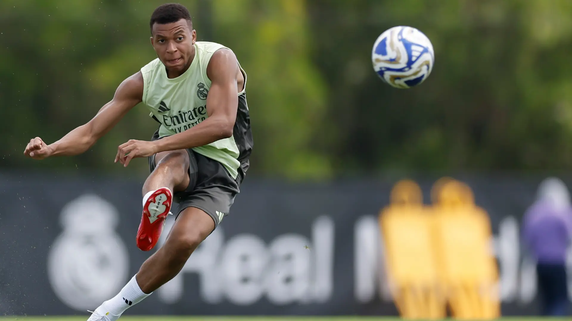 Luis Enrique dodges Mbappe talk ahead of Real Madrid showdown