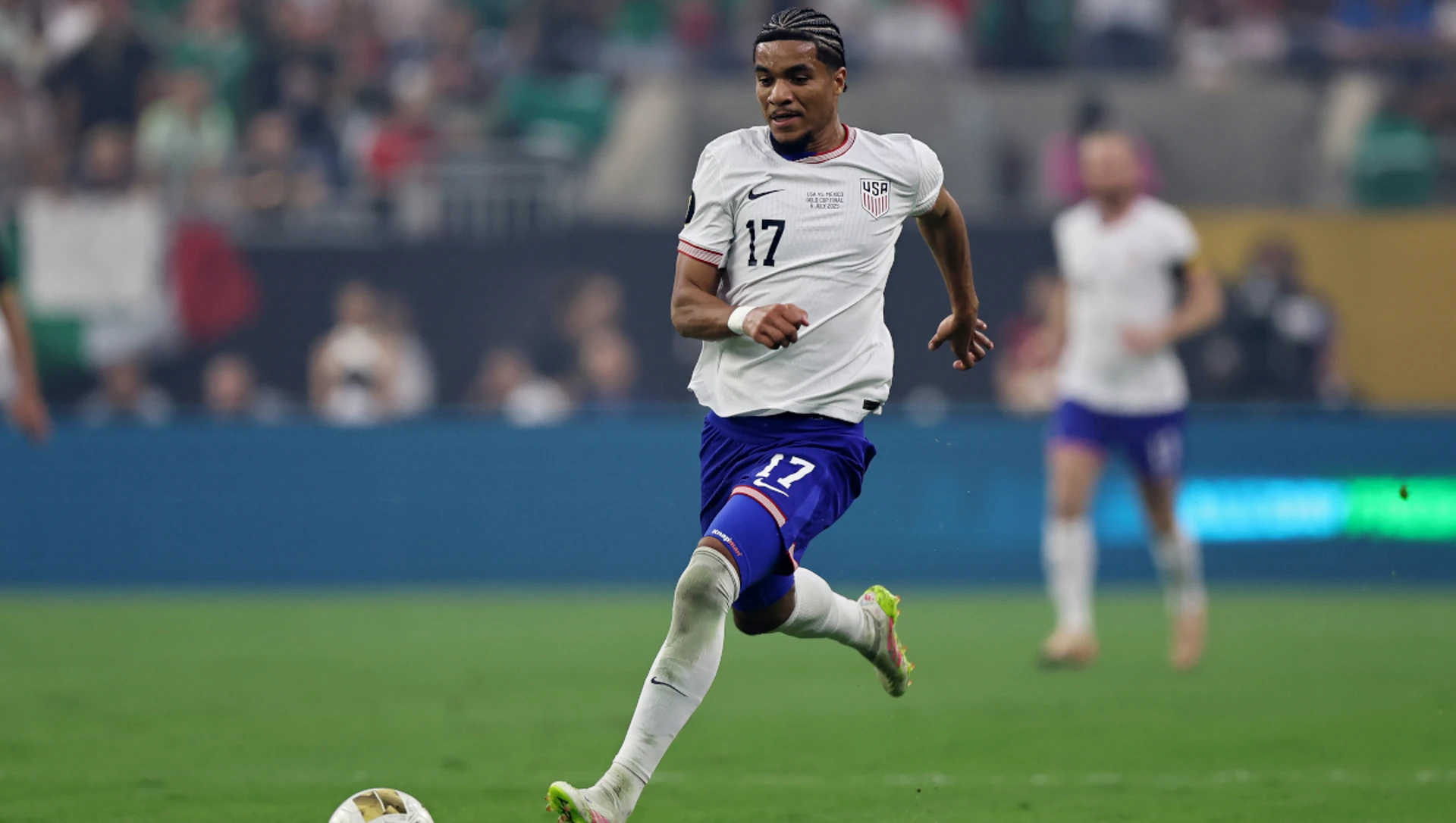 American midfielder Tillman joins Leverkusen from PSV